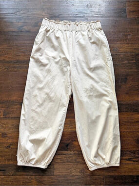 LOFT Cream Jogger Pants Size Medium